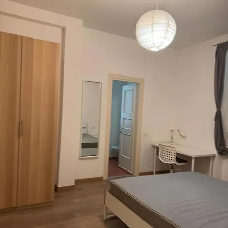 Just Women Solo Donne Non Accetiamo Gli Uomi Apartment